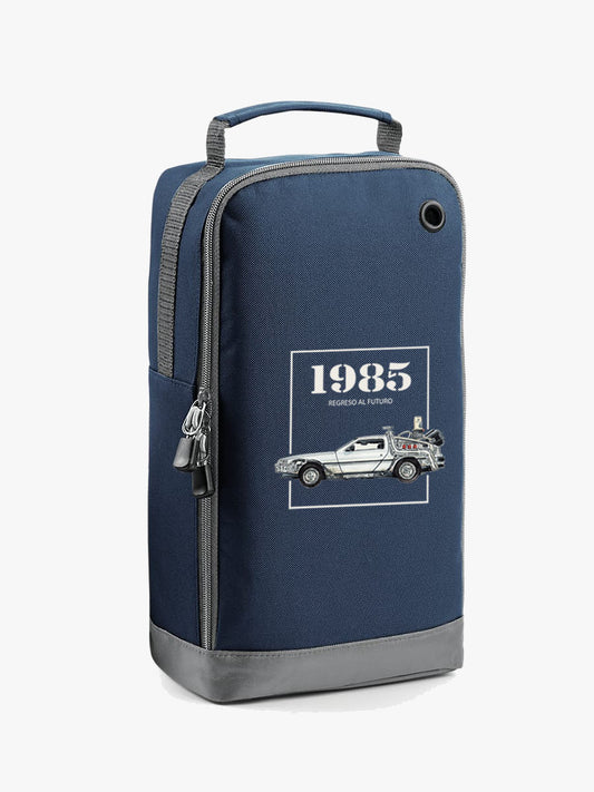 bolsa de zapatillas de color azul con diseño coche delorean