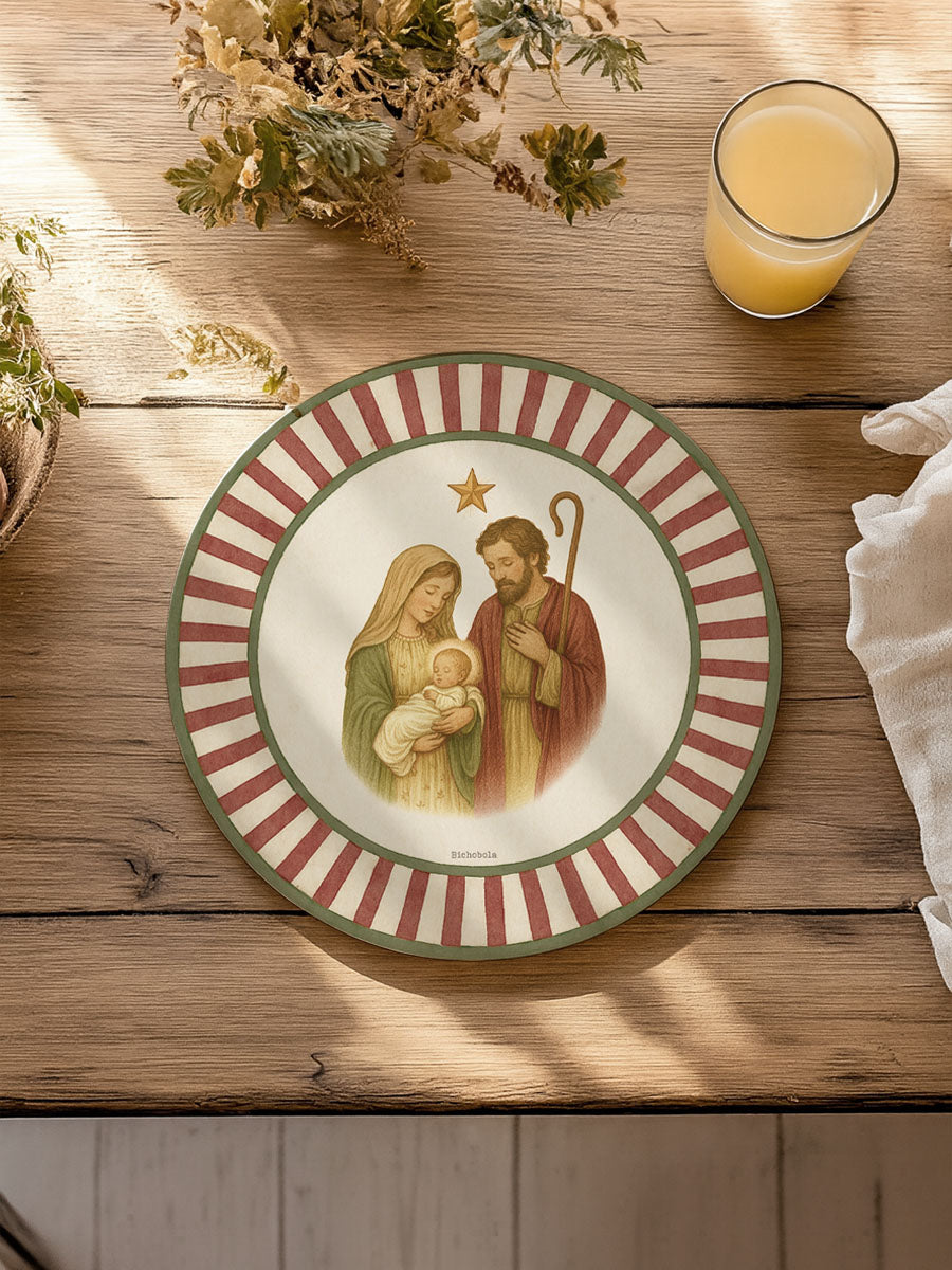 Mantel redondo navideño con sagrada familia - detalle del diseño